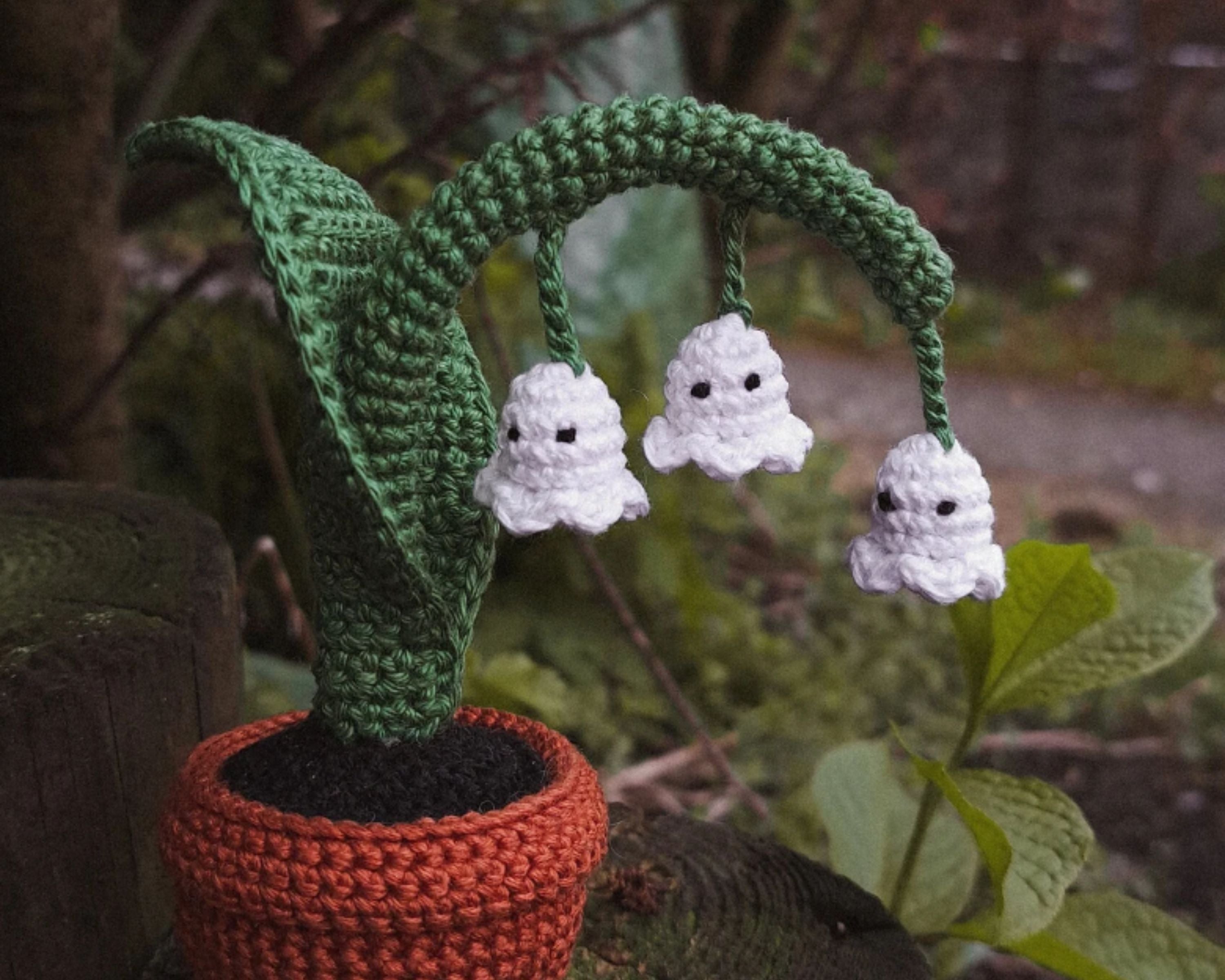 Crochet flower PATTERN Lily of the Valley, Halloween wee Ghost flower decoration PDF Digital Download