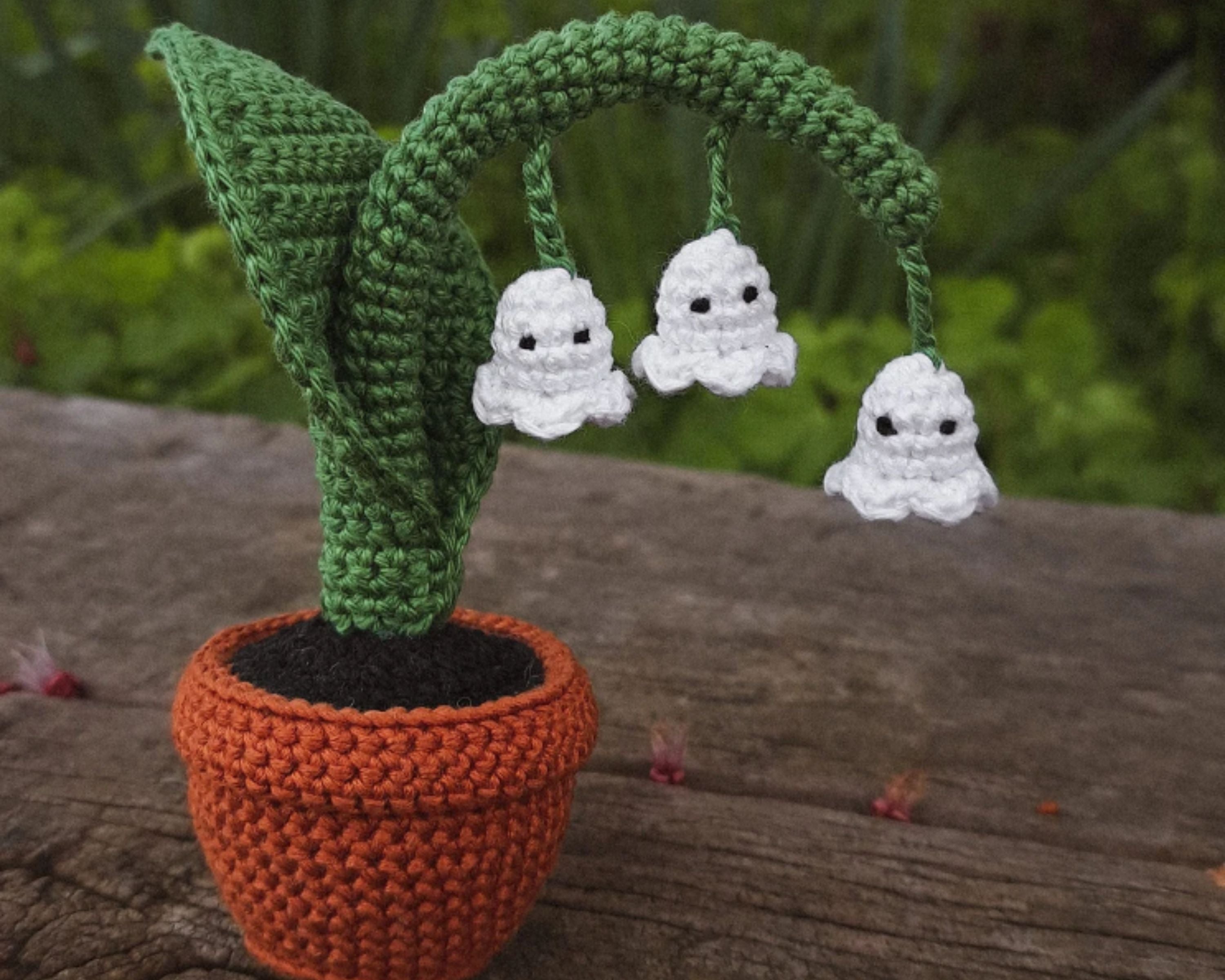 Crochet flower PATTERN Lily of the Valley, Halloween wee Ghost flower decoration PDF Digital Download